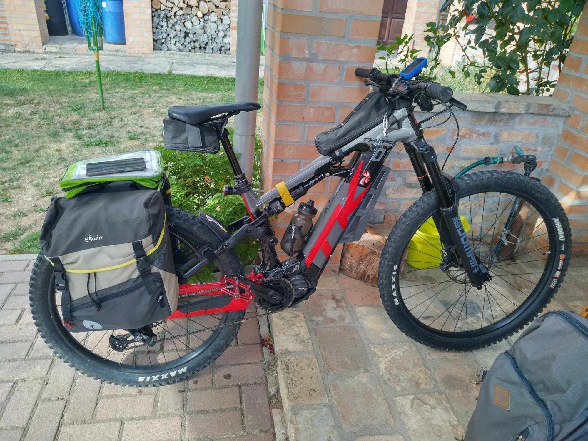 Bike Stop Duna Dunaszentmiklos Ngoại thất bức ảnh
